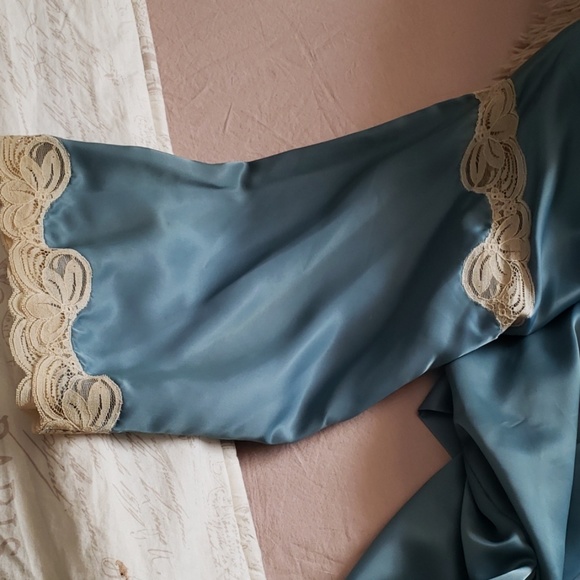 Christian Dior Vintage Penoir? Set - Picture 3 of 5